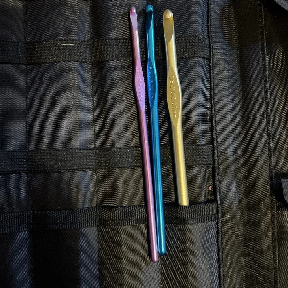 Aluminum Straight Knitting Needles Lot 6 Pairs Sizes 8-11 ArtBin Zipper Case